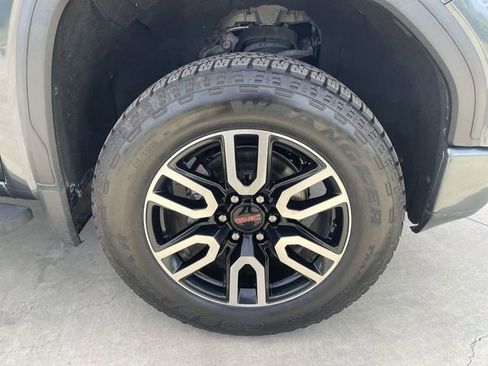 Used 2021 GMC Sierra 1500 AT4 w/ AT4 Premium Package AWD/4WD image 34