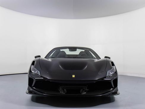 Certified 2022 Ferrari F8 Tributo image 11