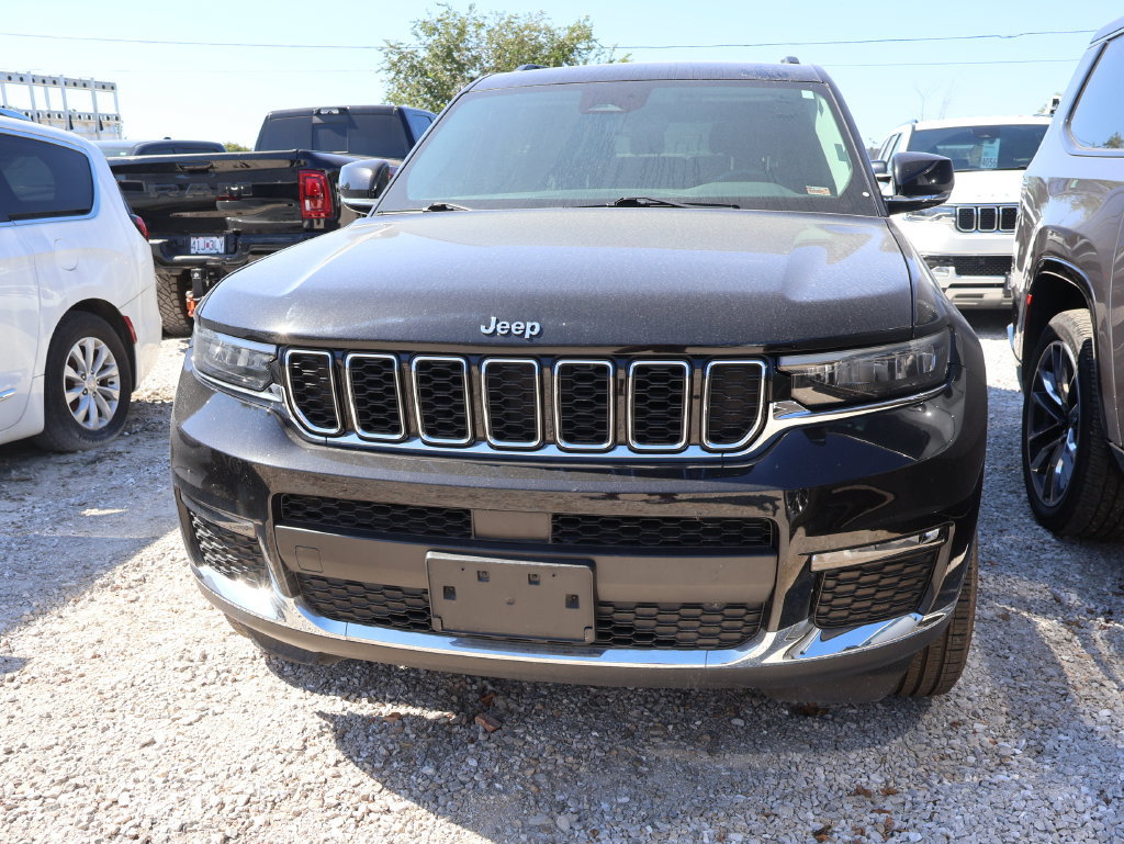 Used 2021 Jeep Grand Cherokee L Limited AWD/4WD image 4