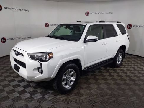 Used 2020 Toyota 4Runner SR5 Premium w/ Moonroof Package AWD/4WD image 1