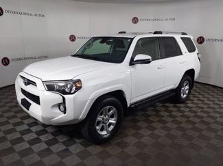 Used 2020 Toyota 4Runner SR5 Premium w/ Moonroof Package AWD/4WD video 1