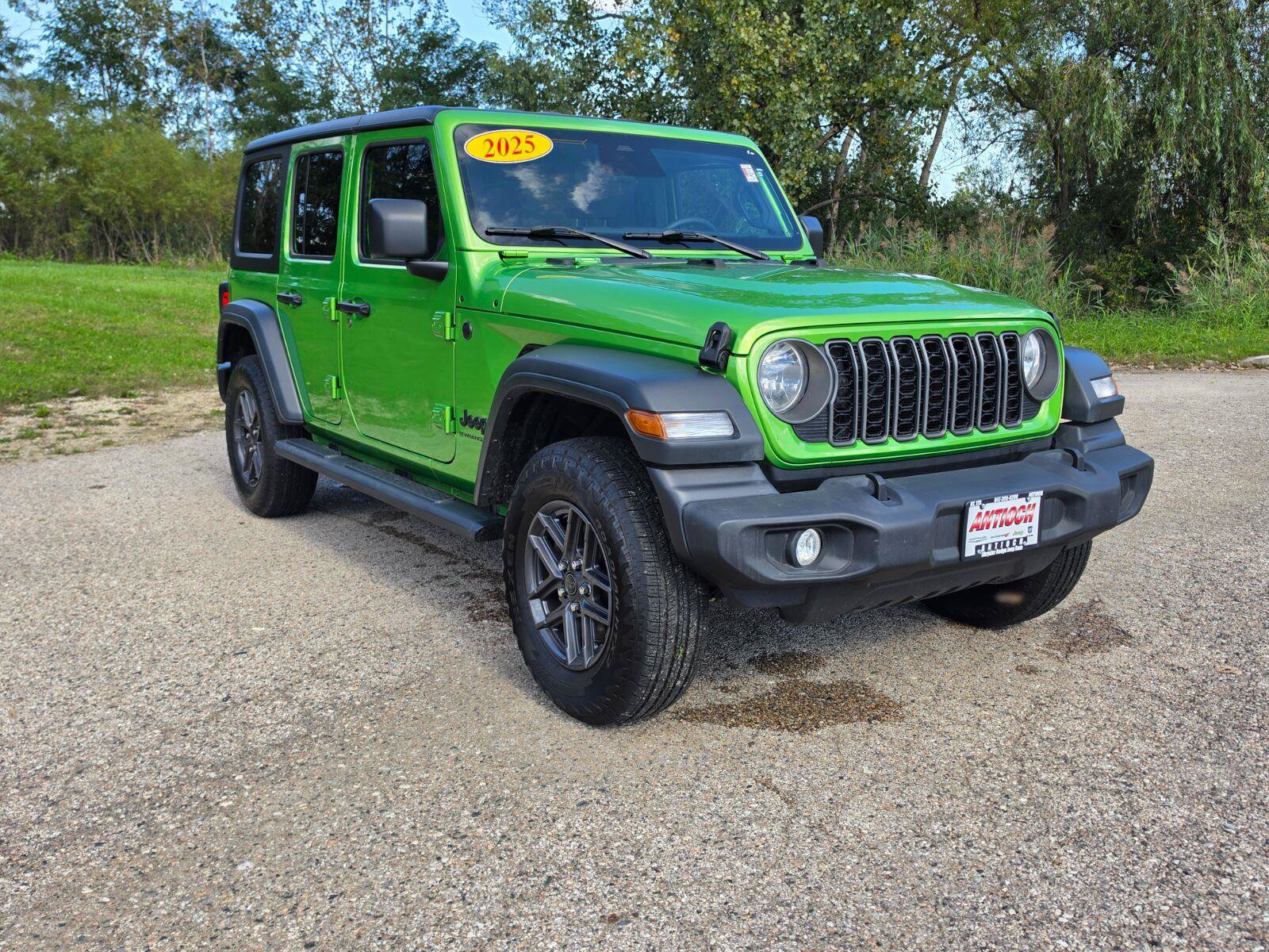 Used 2025 Jeep Wrangler Unlimited Sport AWD/4WD image 19