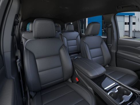 New 2026 Chevrolet Traverse LT image 16