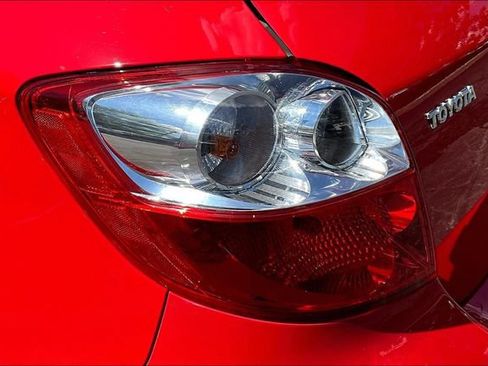 Used 2010 Toyota Matrix FWD image 21