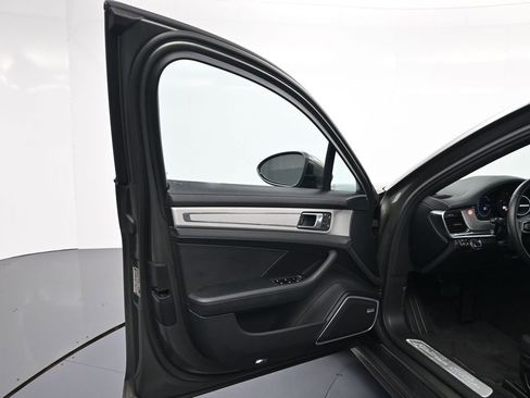 Used 2023 Porsche Panamera Platinum Edition RWD image 16