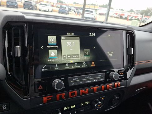 Used 2025 Nissan Frontier PRO-4X image 16