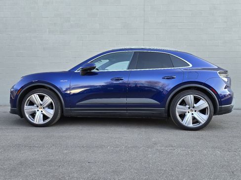 Used 2024 Porsche Macan 4 Electric image 2