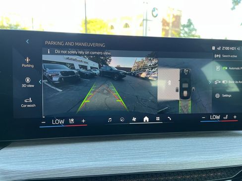 New 2025 BMW 330i xDrive Sedan w/ Convenience Package image 17