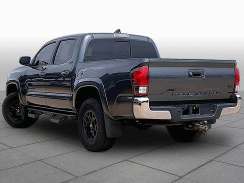 Used 2022 Toyota Tacoma SR5 RWD image 11