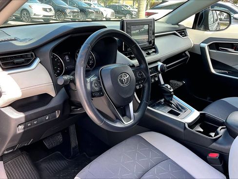 Used 2020 Toyota RAV4 XLE w/ XLE Grade Weather Package image 18