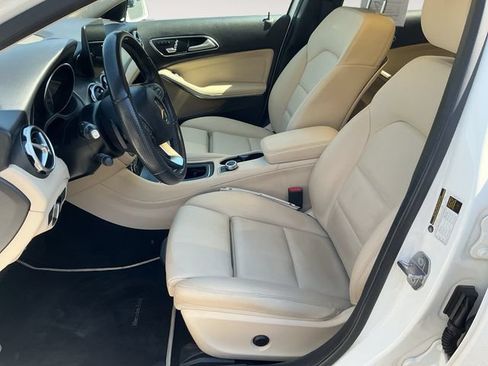 Used 2019 Mercedes-Benz GLA 250 4MATIC image 10
