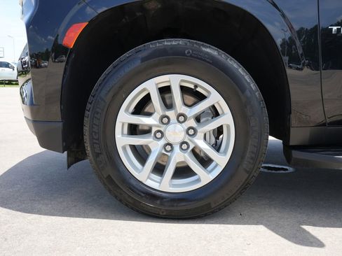 Used 2024 Chevrolet Tahoe LT AWD/4WD image 28