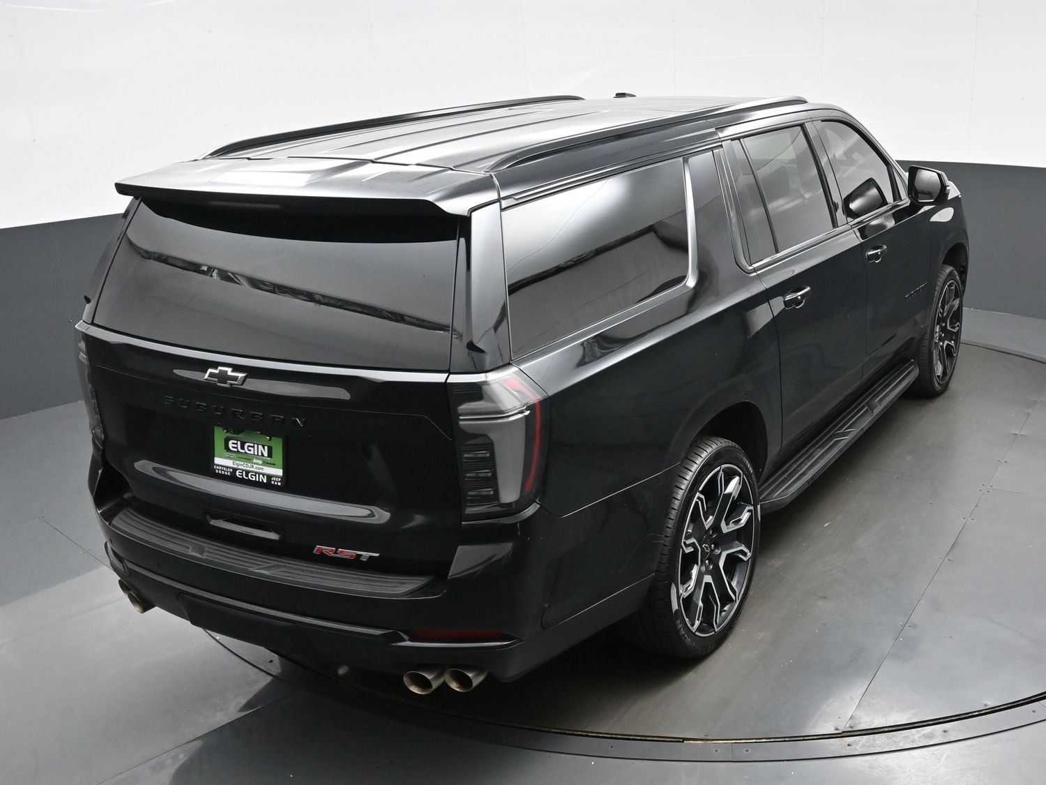 Used 2025 Chevrolet Suburban RST w/ RST Capability Package AWD/4WD image 43
