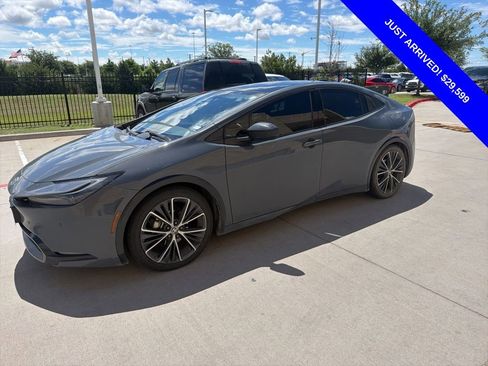Used 2023 Toyota Prius Limited FWD image 1