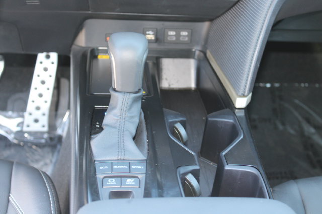 Used 2026 Toyota Camry SE w/ Multimedia Upgrade Package FWD image 17