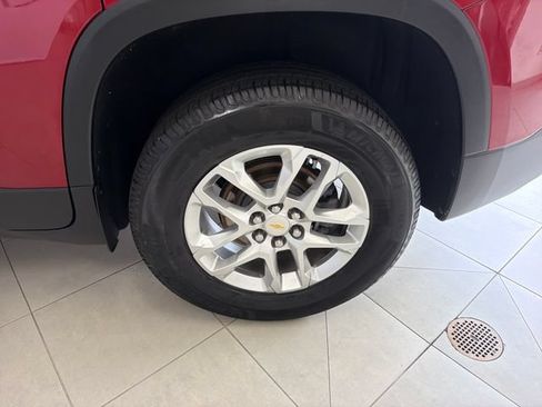 Used 2021 Chevrolet Traverse LT FWD image 29