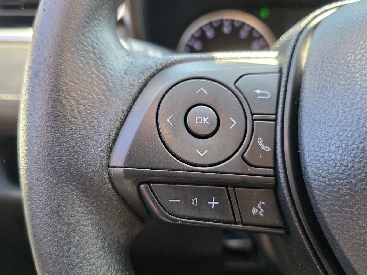Used 2019 Toyota RAV4 LE w/ Carpet Mat Package FWD image 34