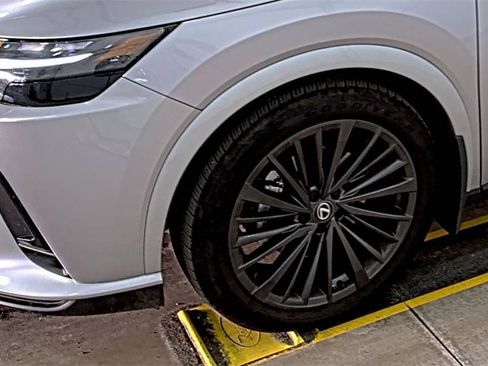 Used 2024 Lexus RX 350 Premium image 8