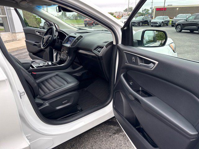 Used 2020 Ford Edge SEL w/ Convenience Package AWD/4WD image 30