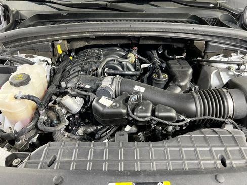 Used 2023 Jeep Grand Cherokee Laredo image 27