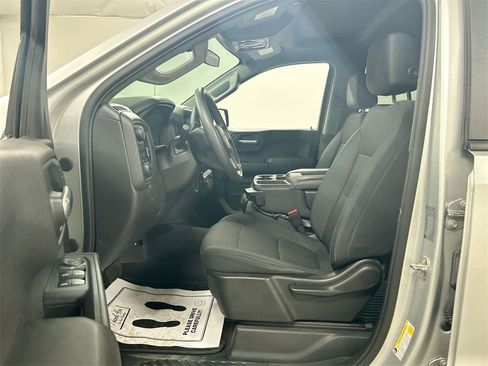 Used 2019 Chevrolet Silverado 1500 Custom Trail Boss w/ Custom Convenience Package image 9