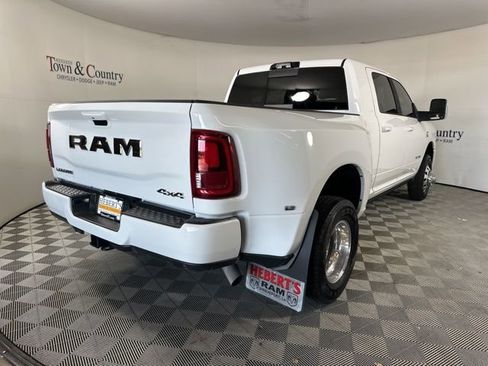Used 2025 RAM 3500 Laramie image 8