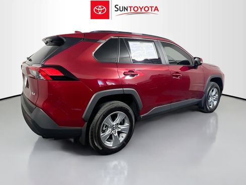 Used 2025 Toyota RAV4 XLE w/ Convenience Package FWD image 4