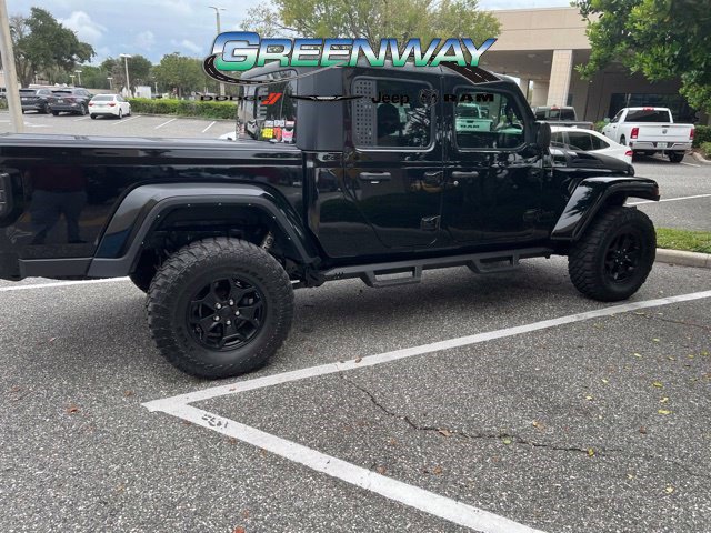 Used 2022 Jeep Gladiator Sport AWD/4WD image 4