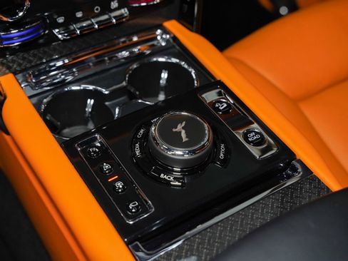 Used 2022 Rolls-Royce Cullinan Black Badge AWD/4WD image 62