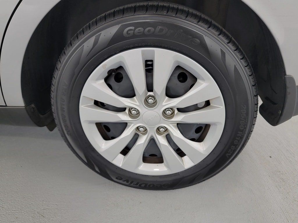 Used 2023 Kia Soul LX FWD image 11