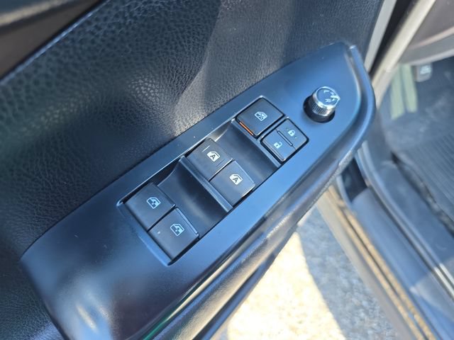 Used 2018 Toyota Highlander XLE FWD image 19