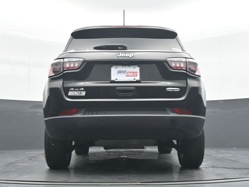 Used 2022 Jeep Compass Latitude w/ Sun and Sound Group image 29