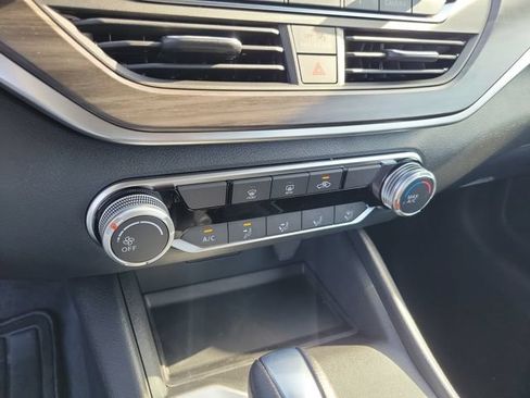 New 2026 Nissan Altima 2.5 SV FWD image 25