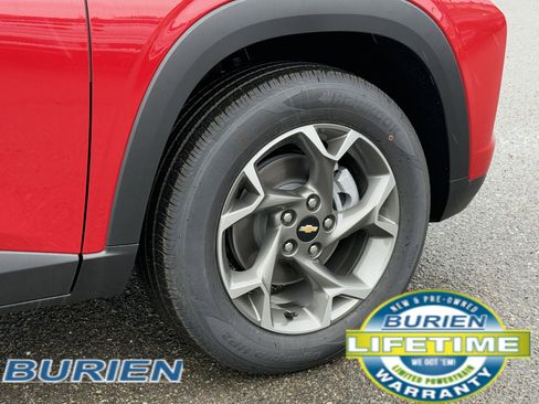 New 2026 Chevrolet Trax LT w/ Driver Confidence Package image 33