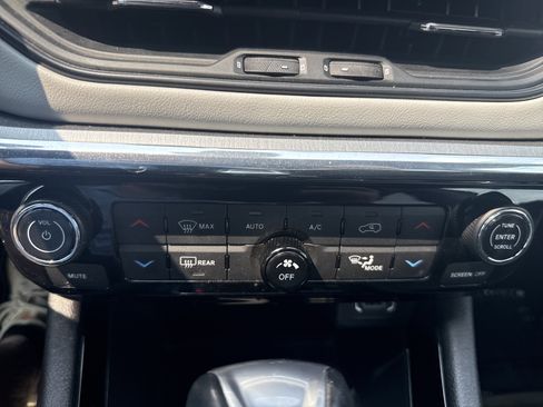 Used 2022 Jeep Compass Limited AWD/4WD image 27