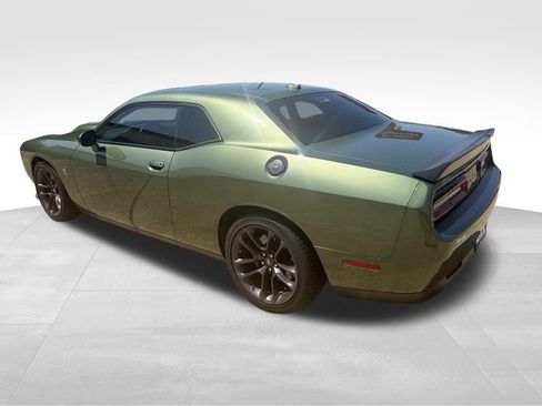 Used 2022 Dodge Challenger R/T Scat Pack w/ Plus Package RWD image 5