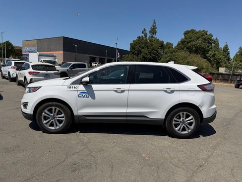 Used 2018 Ford Edge SEL w/ Equipment Group 201A FWD image 2