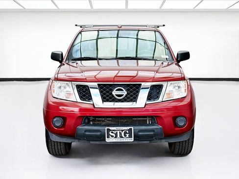 Used 2017 Nissan Frontier SV RWD image 2