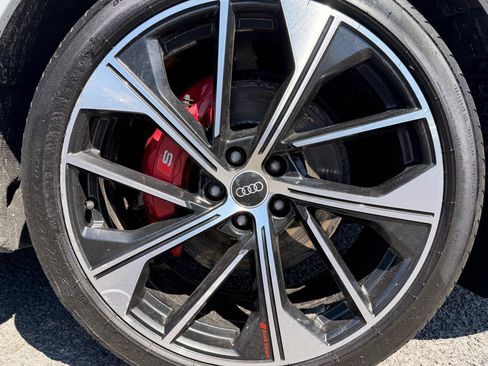 Used 2021 Audi SQ5 Premium Plus w/ Premium Plus Package image 9