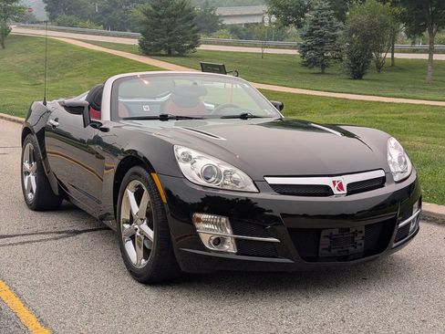 Used 2007 Saturn Sky w/ Premium Trim Pkg RWD image 2