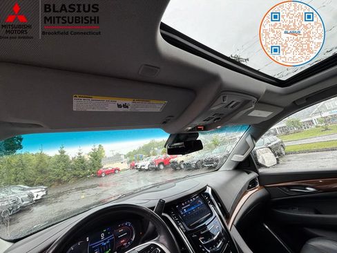 Used 2019 Cadillac Escalade ESV Luxury AWD/4WD image 37