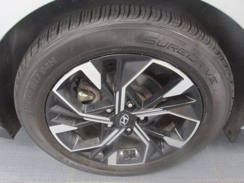 Used 2024 Hyundai Sonata SEL FWD image 16