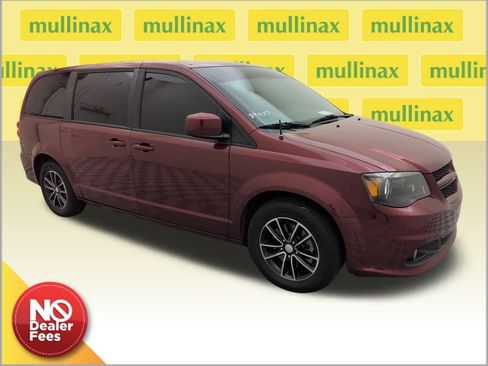 Used 2019 Dodge Grand Caravan GT image 1