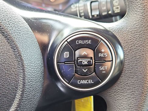 Used 2020 Kia Soul LX image 24