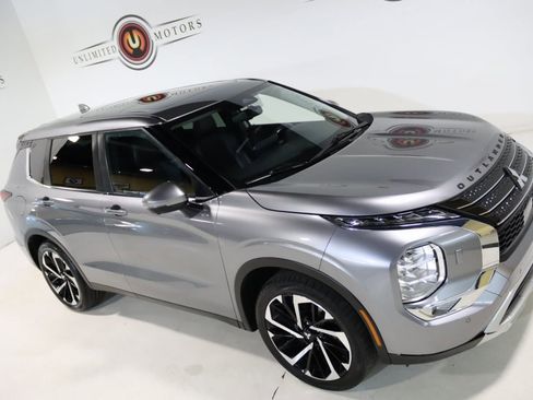 Used 2022 Mitsubishi Outlander SE image 72