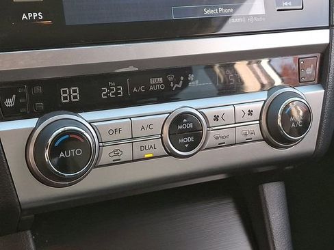 Used 2017 Subaru Outback 2.5i Premium image 19