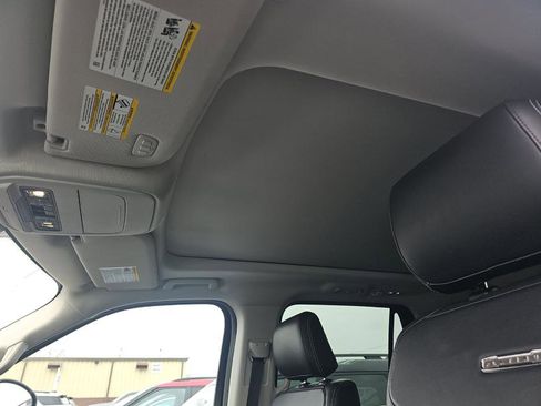 Certified 2025 Ford Expedition Platinum AWD/4WD image 9