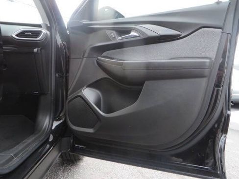 Used 2022 Chevrolet TrailBlazer LS FWD image 24