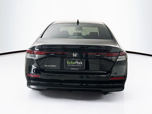 Used 2025 Honda Accord SE image 7