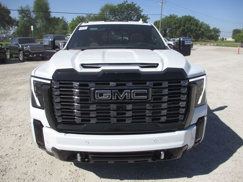 New 2026 GMC Sierra 3500 Denali Ultimate AWD/4WD image 11